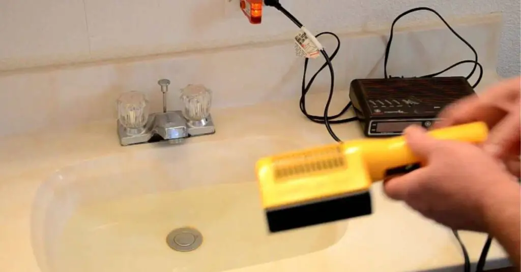 What Happens If You Put A Toaster In The Bathtub Explained 