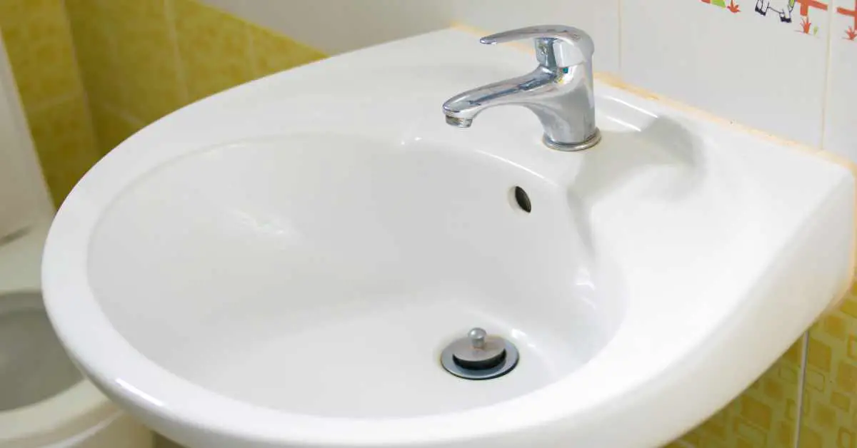 Do Bathroom Faucets Come With Drains?